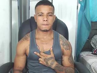 chris_fendi on Flirt4Free 