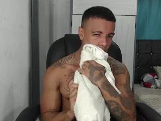 chris_fendi on Flirt4Free 