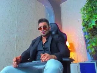Freechat dennis_cox on Flirt4Free