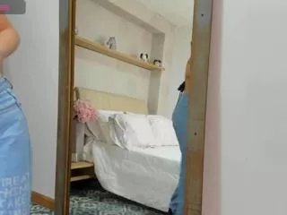 Offline emily_beumont on Flirt4Free