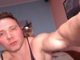 hunky_muscle on Flirt4Free 
