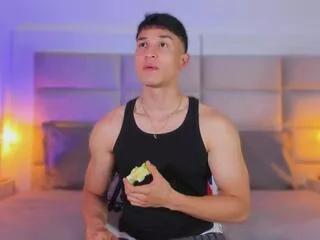 jhosua_hunt on Flirt4Free 