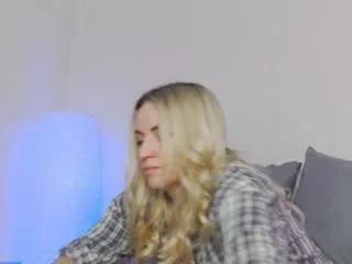 kira_mae on Flirt4Free 