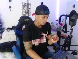 leonard_price on Flirt4Free 