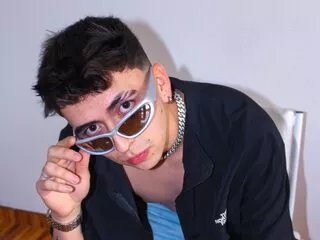 Offline liam_thorn on Flirt4Free