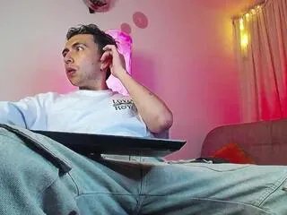 Offline liam_thorn on Flirt4Free