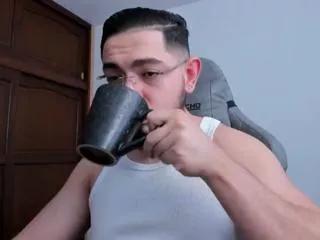 luigi_white on Flirt4Free 