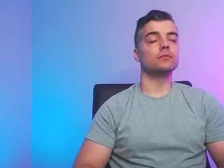 Offline max_hughes on Flirt4Free