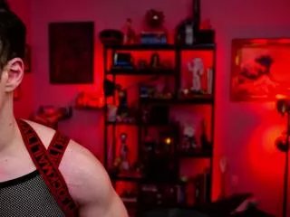 Offline max_hughes on Flirt4Free