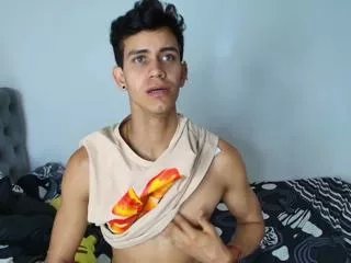 Offline maximiliano_fire on Flirt4Free