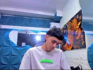 Offline nathan_maxime on Flirt4Free