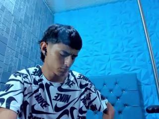 nathan_maxime on Flirt4Free 