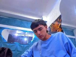 Offline nathan_maxime on Flirt4Free