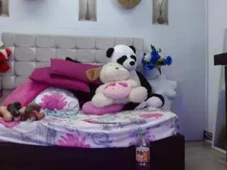 nicollet_alana on Flirt4Free 