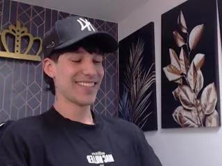 noah_brigth on Flirt4Free 