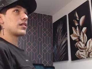 noah_brigth on Flirt4Free 