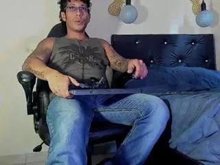 ricardo_dominic on Flirt4Free 