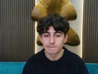 Offline robert_stonks on Flirt4Free