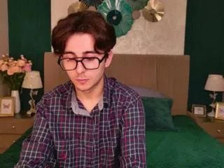 Offline robert_stonks on Flirt4Free