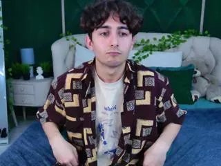 Offline robert_stonks on Flirt4Free