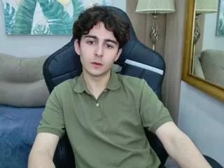 Offline robert_stonks on Flirt4Free