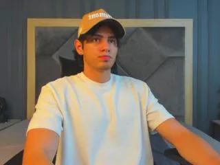 tyler_lions on Flirt4Free 