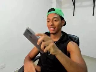 Offline tylor_jess on Flirt4Free