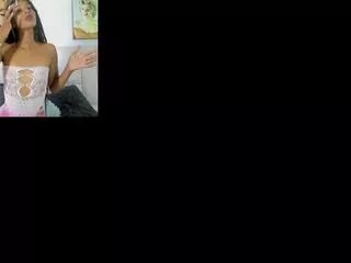 Offline yaya_hilton on Flirt4Free