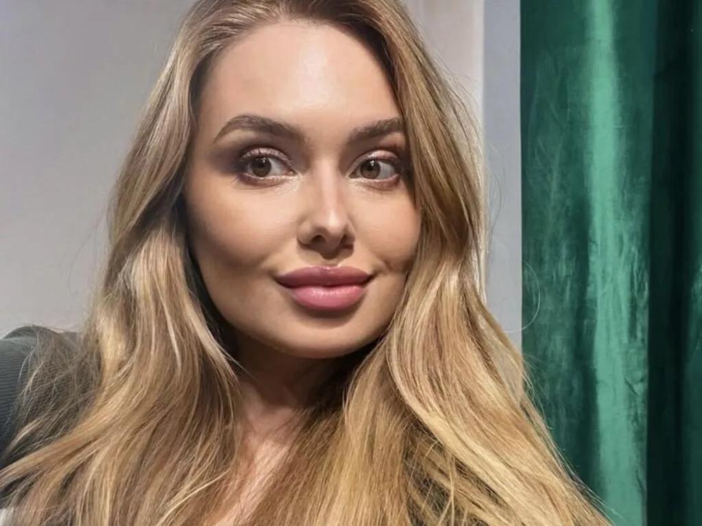 AnnaLunas on LiveJasmin 