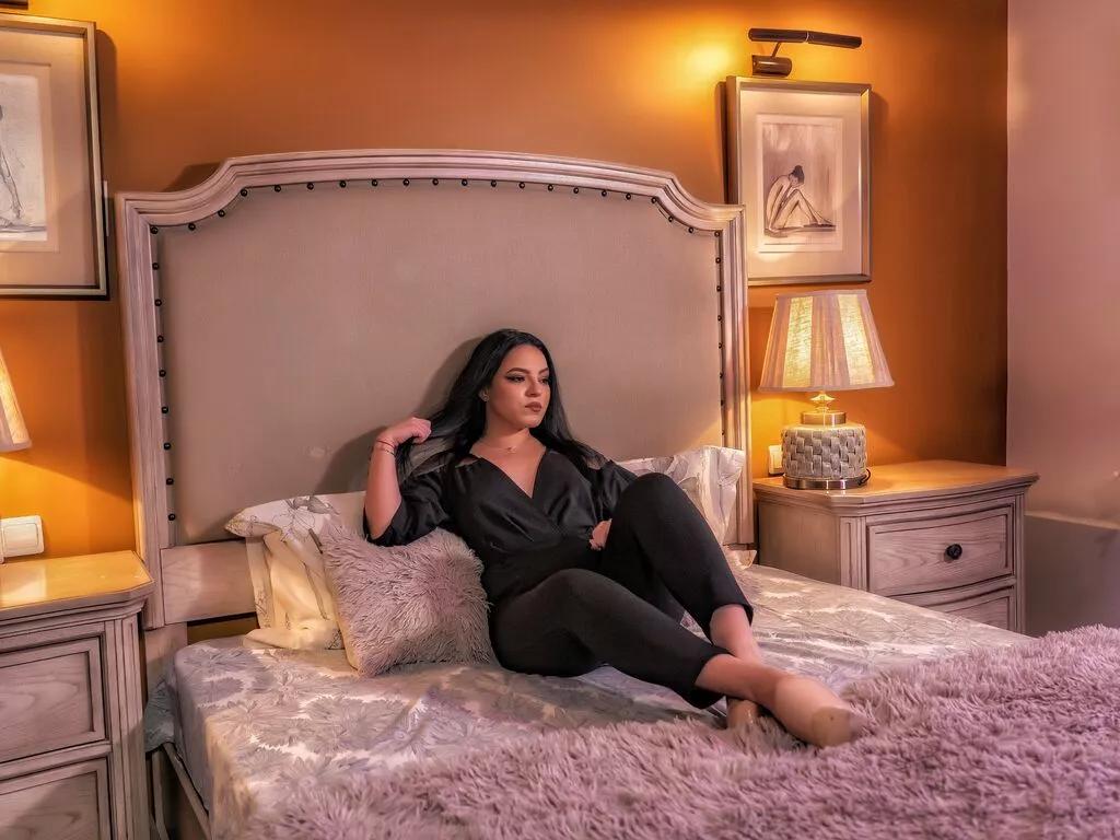 IzabelllNoir on LiveJasmin 
