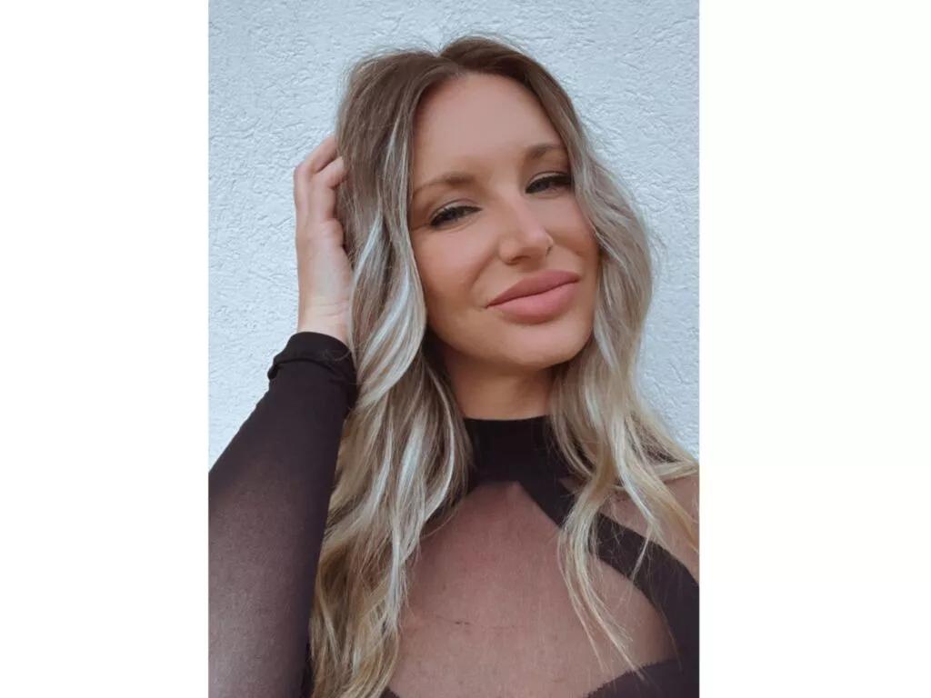 JordanBlaire on LiveJasmin 