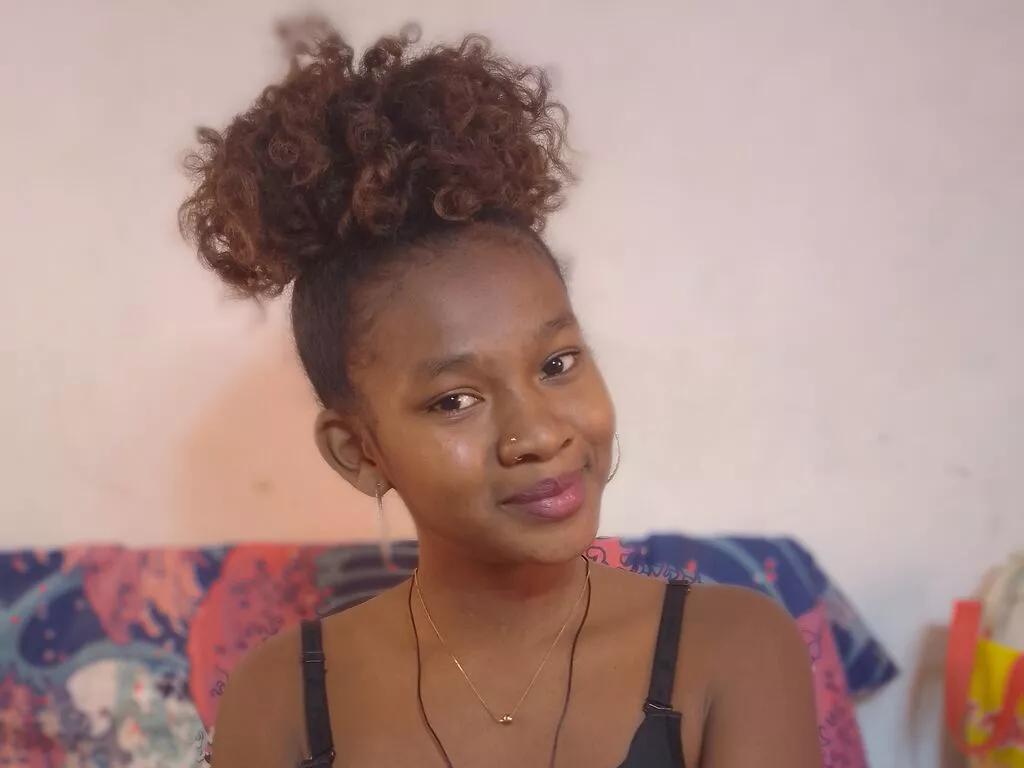 MarieSaynah on LiveJasmin 