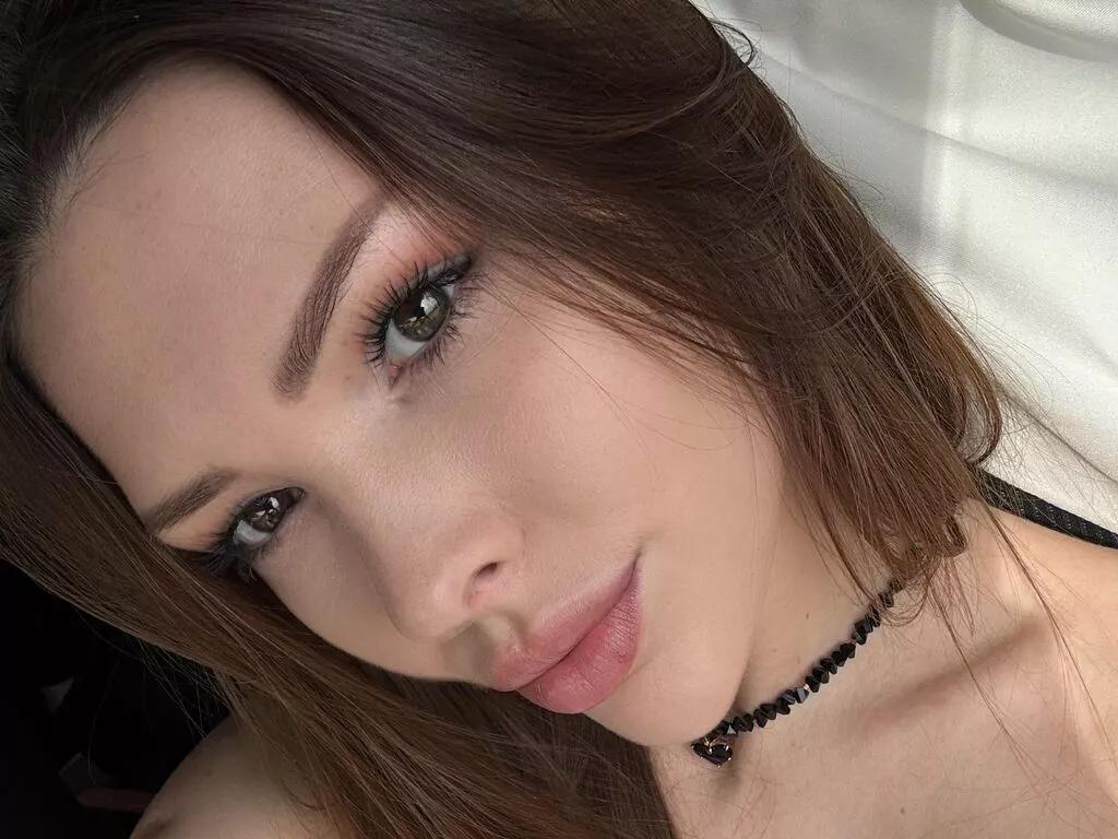 MilanaMillerr on LiveJasmin 