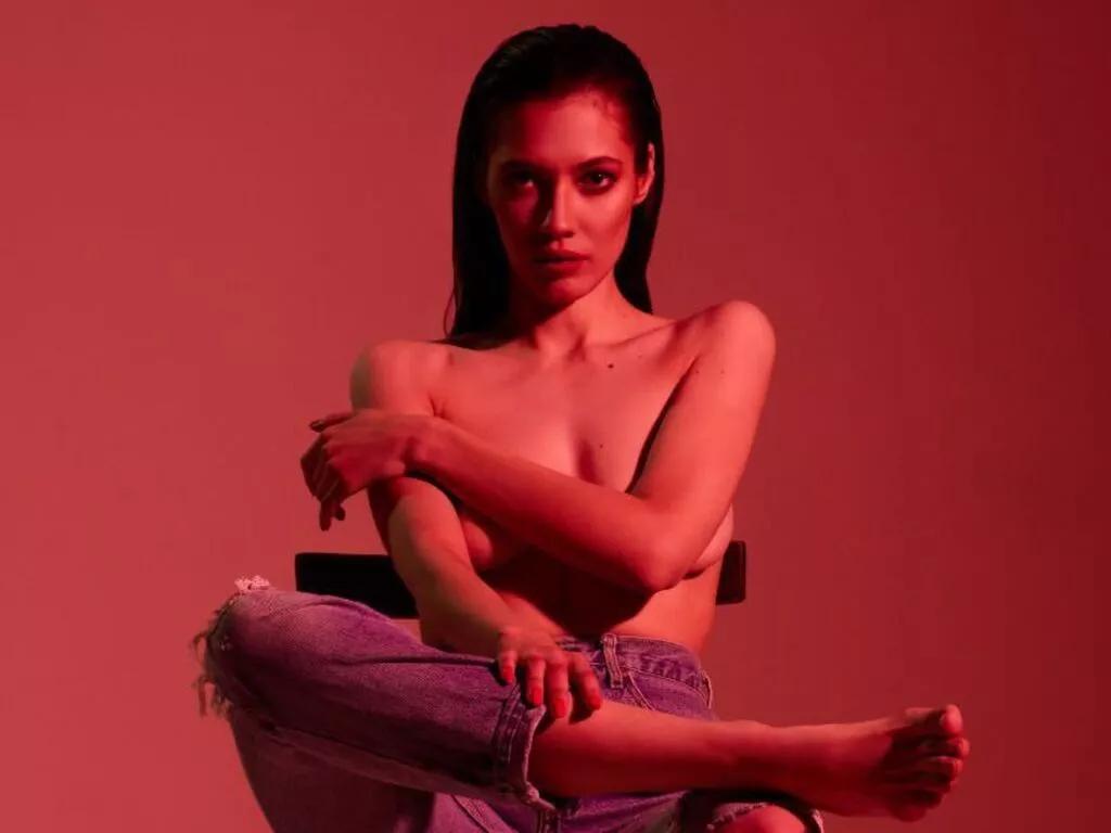 OksanaRai on LiveJasmin 