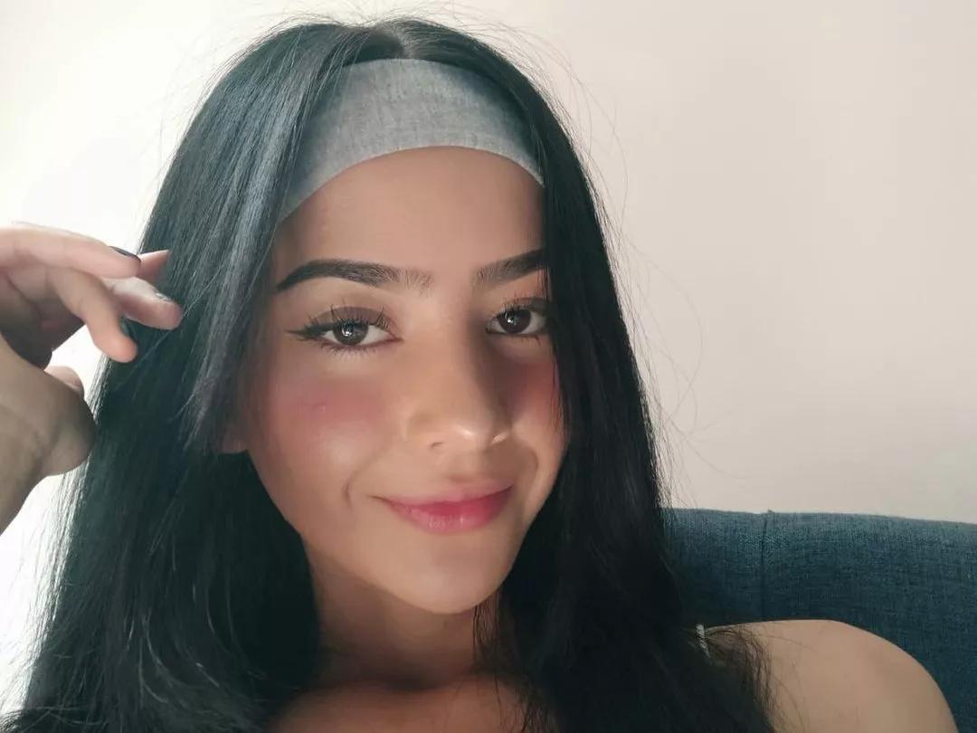Alejita699 on Streamate 