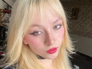 Offline Cloefive on Streamate