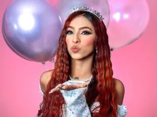 Offline EmmaJakson on Streamate