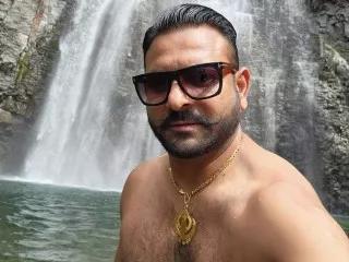 Hotuncut19 on Streamate 