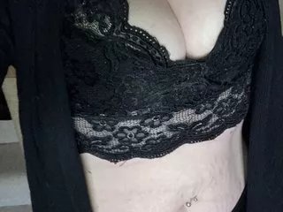 Offline PennyGreen on Streamate