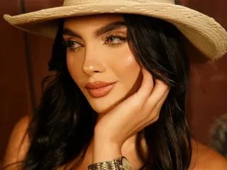 Offline SamiLewis on Streamate