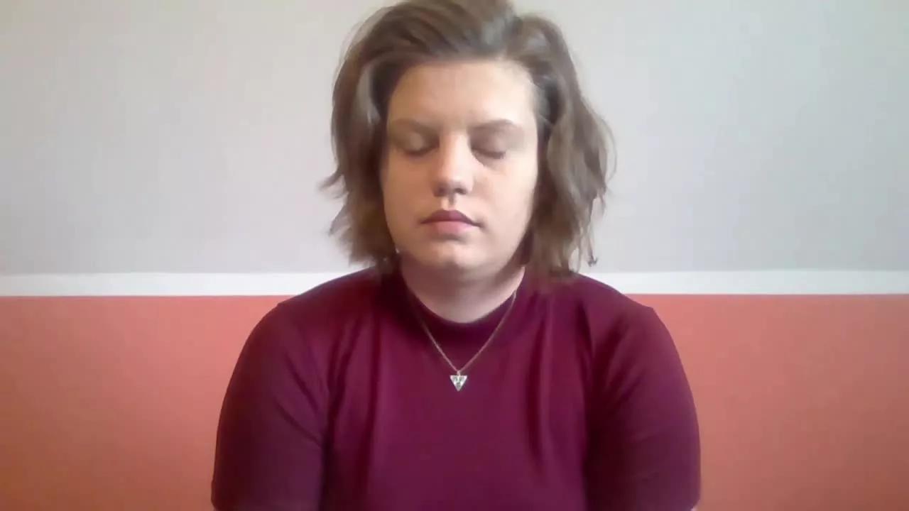 AdrianaLove on Streamray 