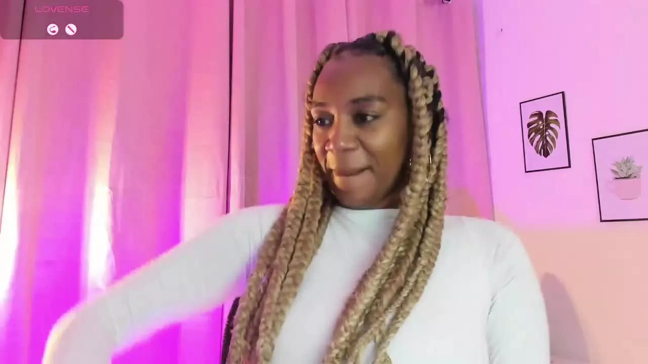 AishaEbonyW on Streamray 