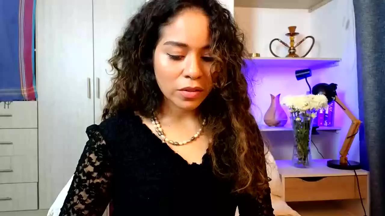 Annekamy on Streamray 