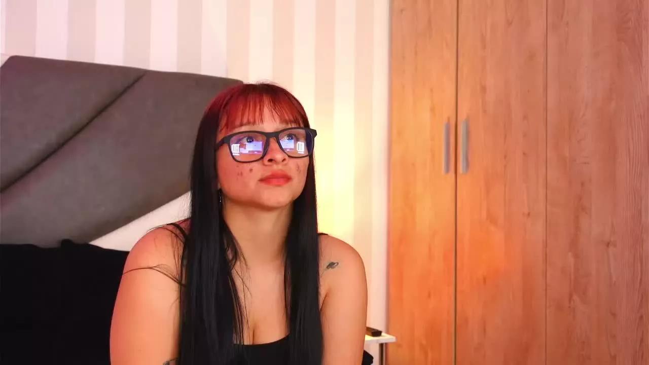 AnnieSanchez on Streamray 