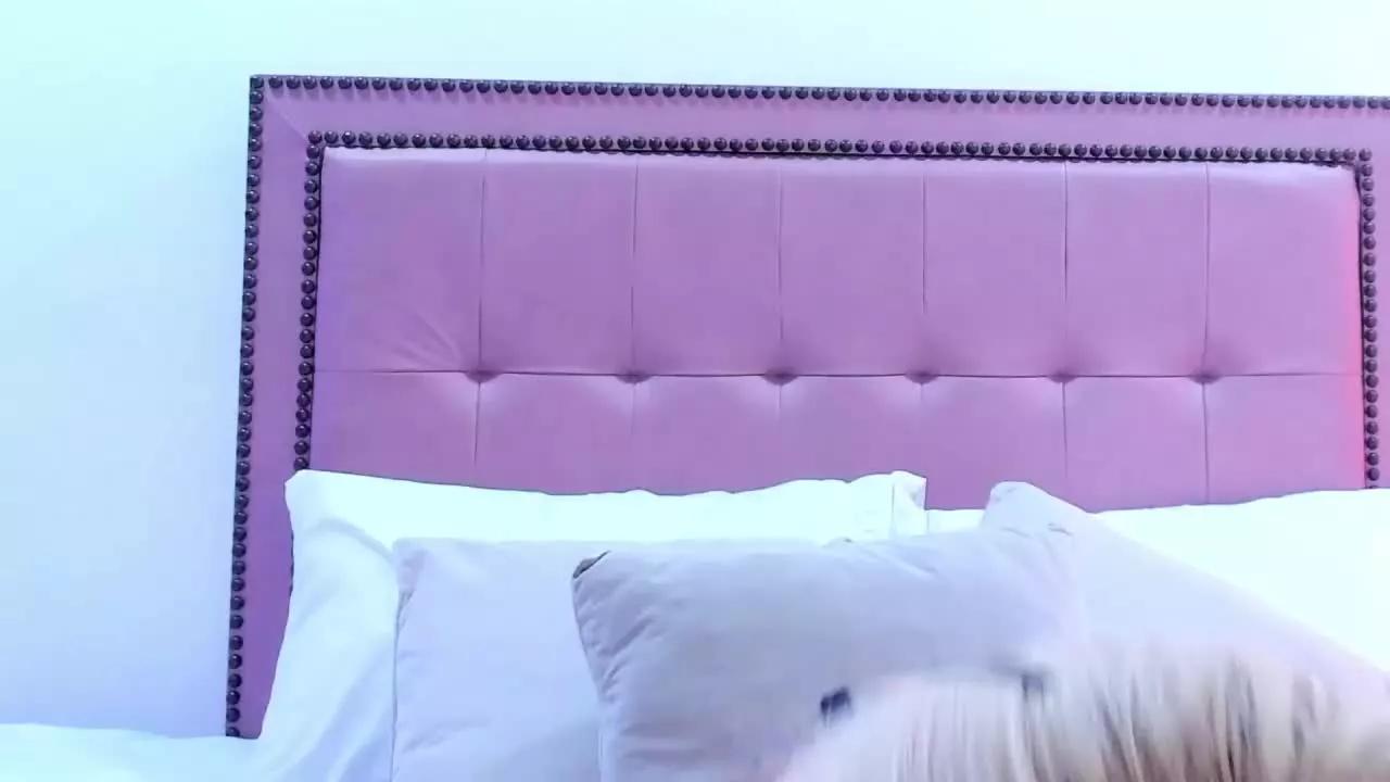 CarolinaGlamour on Streamray 