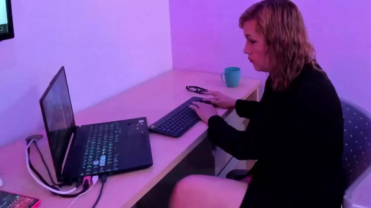 CarolinaGlamour on Streamray 