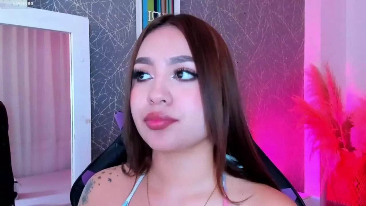 Offline CarolineGarcia on Streamray