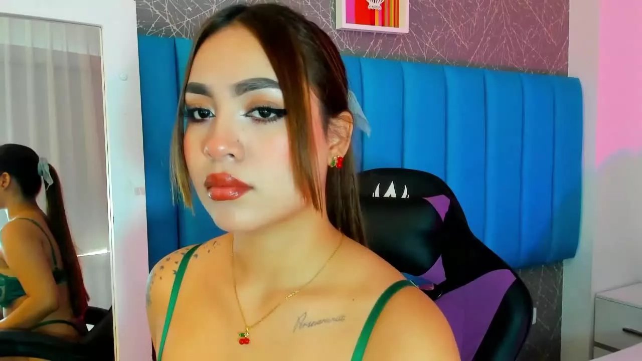 Offline CarolineGarcia on Streamray