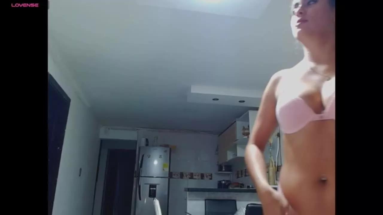 CarolineJSmith on Streamray 