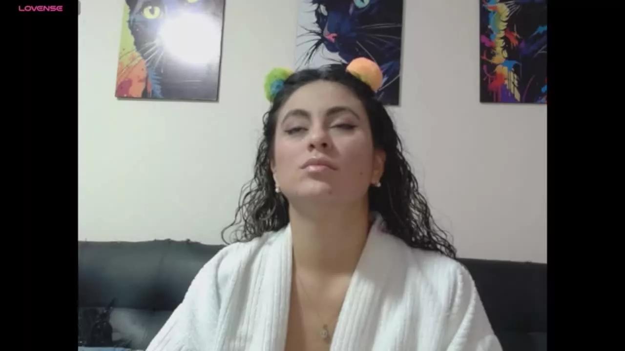 CarolineJSmith on Streamray 